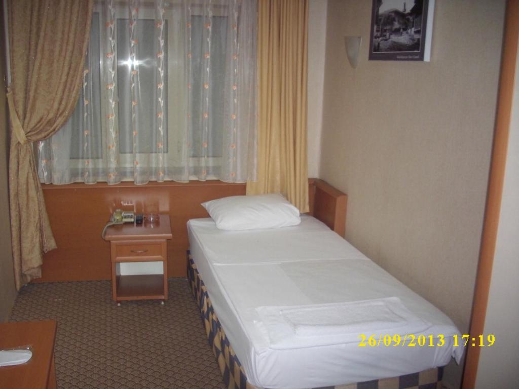 Saray Hotel Edirne Habitación foto